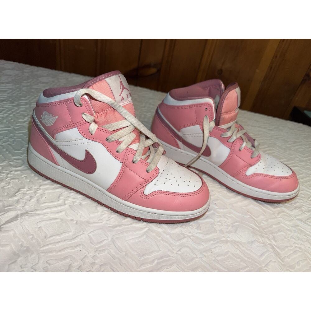 Nike Air Jordan 1 Mid GS Valentine’s Day Pink Coral 6Y